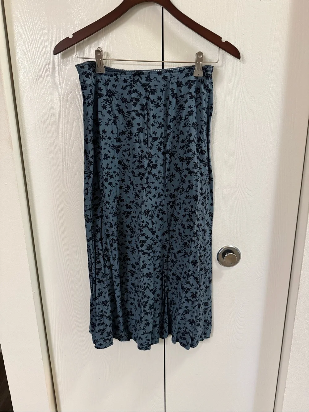 Arizona Jean CO. Blue Floral Midi Skirt - Classic Everyday Style